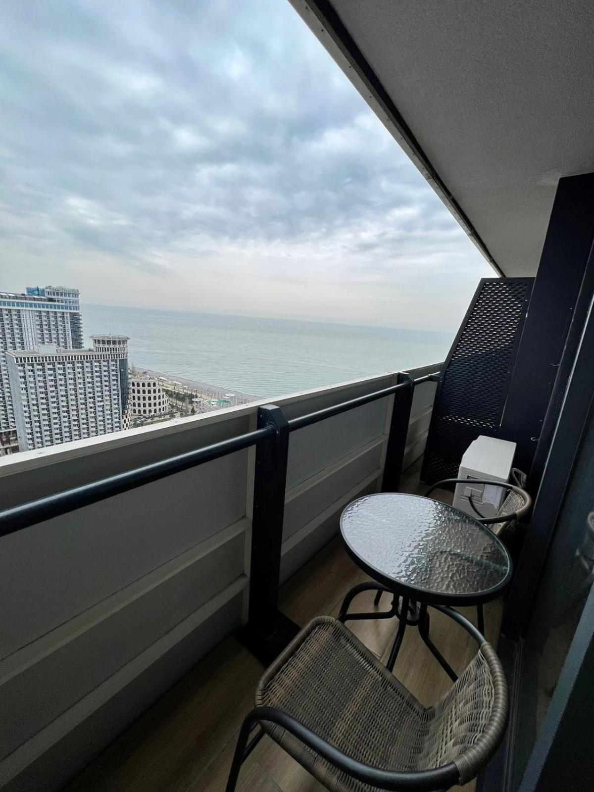 Orbi City Seaview Batumi Exteriör bild